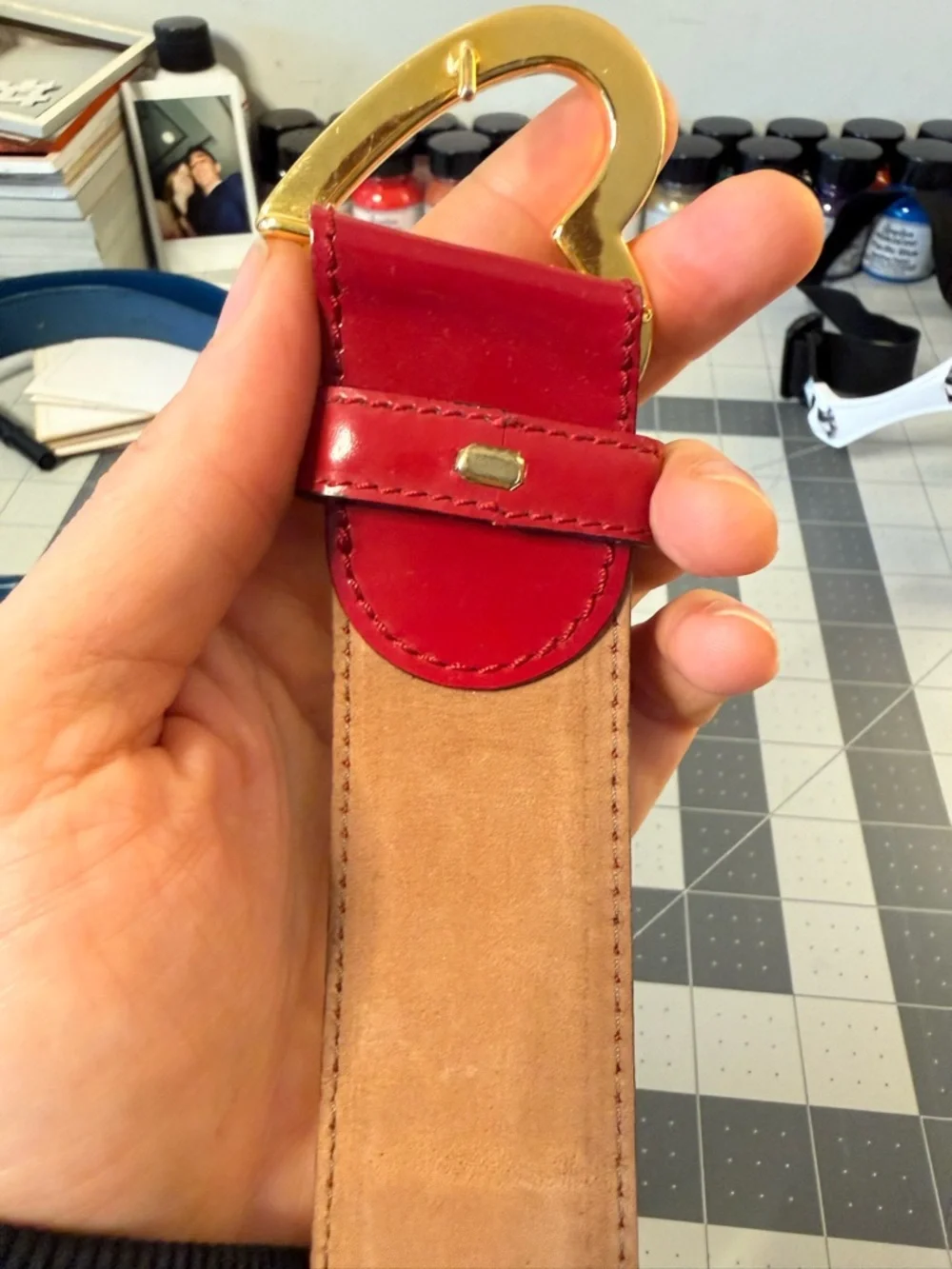 Moschino Redwall Red Patent Leather Heart Buckle Belt Size 40 Gold Made in Italy - Picture 3 of 6